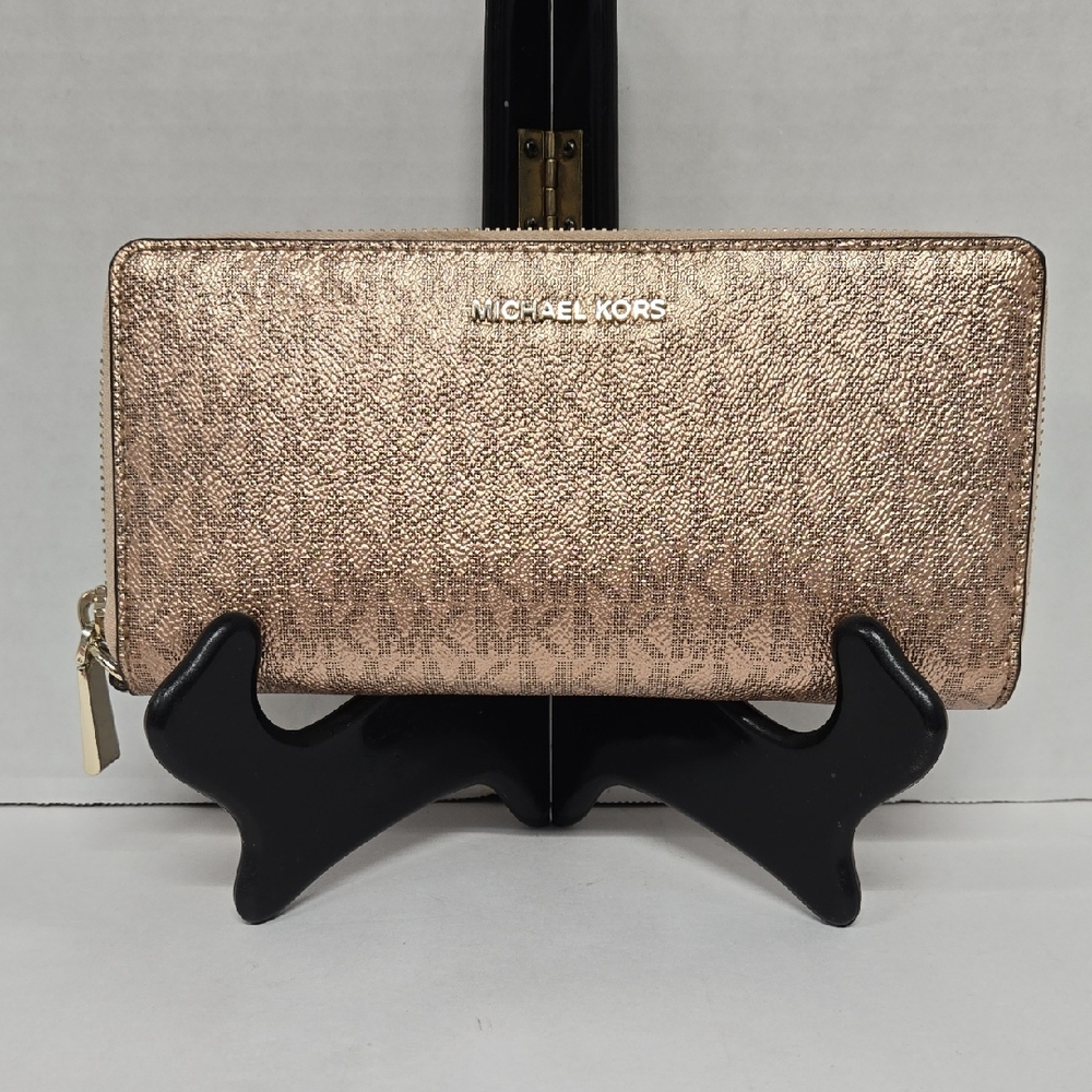 Michael Kors Large Logo Continental Metallic Rose Gold Wallet EUC 8.5"x4"x1"